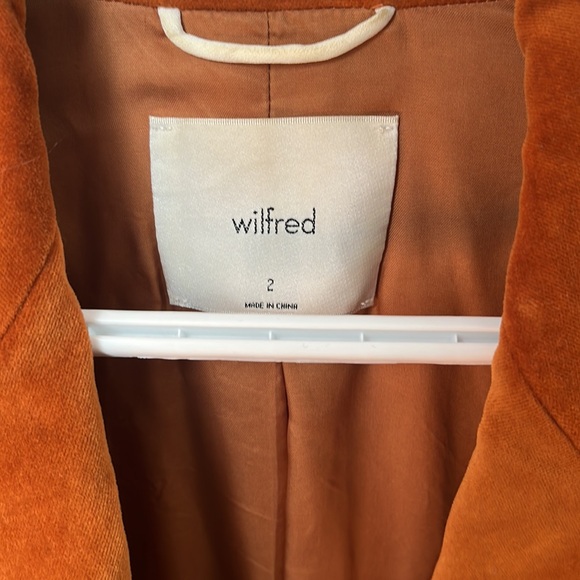 Aritzia Wilfred Mona velvet blazer - Picture 5 of 8
